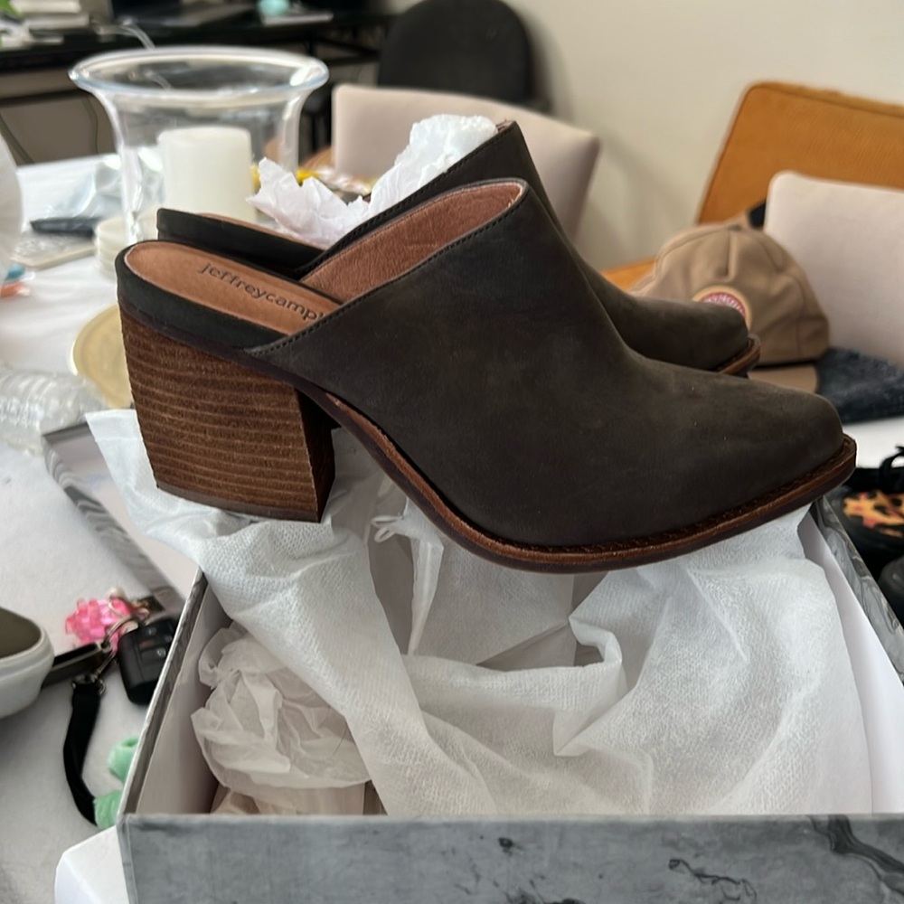 NIB never worn jeffery campbell booties women's 7